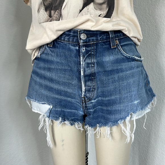 VTG 501 90's Levi's Cut Off Button Fly Distressed Frayed Jean Denim Shorts